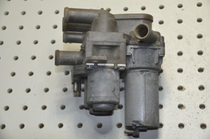1) DD-24 Mercedes Benz 18301484 OEM BOSCH 1147412063 944 Heater Control Valve (USED) Fits: 500SEL 1992 W140 & Other Listed Vehicles Euro All Parts 1) DD-24 Mercedes Benz 18301484 OEM BOSCH 1147412063 944 Heater Control Valve (USED) Fits: 500SEL 1992 W140 & Other Listed Vehicles Euro All Parts