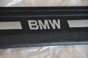 1) DD BMW 51478159932 51.47-8178118 OEM 51.47-8159932 51478178118 (USED) 51472466366 threshold trim chrome front right e39 Euro All Parts