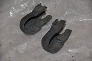 0) DD BMW 61611372746 OEM 61-61-1-372-746 (USED) wiper end cap cover e30 Euro All Parts 0) DD BMW 61611372746 OEM 61-61-1-372-746 (USED) wiper end cap cover e30 Euro All Parts