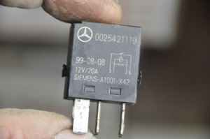 2) DD Mercedes Benz 0025421119 OEM 002-542-92-19 USED RELAY MULTI-USE 1995-2018 002-542-11-19 002-542-83-19 002-542-83-19-28 Euro All Parts 2) DD Mercedes Benz 0025421119 OEM 002-542-92-19 USED RELAY MULTI-USE 1995-2018 002-542-11-19 002-542-83-19 002-542-83-19-28 Euro All Parts