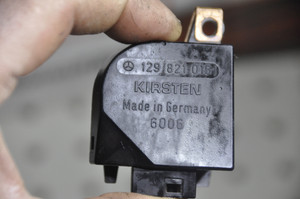 1) DD Mercedes Benz 1298210251 OEM 129-821-02-51 USED SEAT POSITION SENSOR (RIGHT SIDE) PASSENGER S-CLASS Euro All Parts 1) DD Mercedes Benz 1298210251 OEM 129-821-02-51 USED SEAT POSITION SENSOR (RIGHT SIDE) PASSENGER S-CLASS Euro All Parts