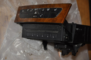 1) DD Mercedes-Benz A2116800552 OEM 211-680-05-52 (USED) INTERIOR CONTROL SWITCH ARRAY & cd PLAYER BURLWOOD FINISH W211 Euro All Parts 1) DD Mercedes-Benz A2116800552 OEM 211-680-05-52 (USED) INTERIOR CONTROL SWITCH ARRAY & cd PLAYER BURLWOOD FINISH W211 Euro All Parts