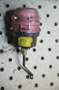 1) DD Mercedes Benz 906209182 Used OEM Vacuum Operated HVAC / Door Lock Controller Behr PBS 10909 Euro All Parts 1) DD Mercedes Benz 906209182 Used OEM Vacuum Operated HVAC / Door Lock Controller Behr PBS 10909 Euro All Parts