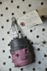 1) DD Mercedes Benz 9061812042 Used OEM Vacuum Operated HVAC / Door Lock Controller Behr Fits: w124 All Models & other listed vehicles Euro All Parts 1) DD Mercedes Benz 9061812042 Used OEM Vacuum Operated HVAC / Door Lock Controller Behr Fits: w124 All Models & other listed vehicles Euro All Parts