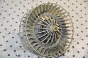 1) DD Mercedes BENZ Used OEM BLOWER MOTOR From: W126 380SE Euro All Parts 1) DD Mercedes BENZ Used OEM BLOWER MOTOR From: W126 380SE Euro All Parts