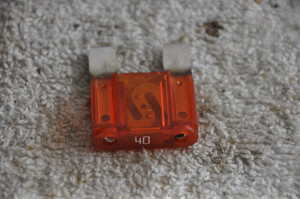 2) DH BMW Used OEM 40 AMP FUSE ATO / ATC Fuse - 40 Amp Voltage 32V 1000A Euro All Parts 2) DH BMW Used OEM 40 AMP FUSE ATO / ATC Fuse - 40 Amp Voltage 32V 1000A Euro All Parts