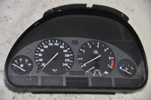 0) DD 2 BMW 62118385895 Used OEM EURO INSTRUMENT CLUSTER 62106942225 110008735-041 SPEEDO AND ODO CLOCKED IN KM/H. Fits: E39 35523 528i & other listed vehicles Euro All Parts