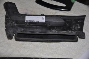 1) DD 1 BMW 7502842 Used OEM Air Inlet 8795130 13717502842 ESA-24 Fits: E46 & other listed vehicles Euro All Parts