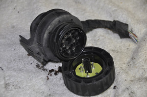 1) DD 15 BMW 12521703202 Used OEM diagnostics plug M52 Fits: 6 CYL.98-2000 & other listed vehicles Euro All Parts 1) DD 15 BMW 12521703202 Used OEM diagnostics plug M52 Fits: 6 CYL.98-2000 & other listed vehicles Euro All Parts