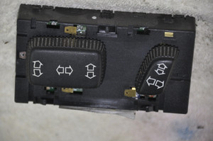1) DD 17 BMW 61318373471 Used OEM Switch SPORT seat adjusting front left 110187 LK 3491003 61316910717 Fits: E38 E39 & other listed vehicles Euro All Parts 1) DD 17 BMW 61318373471 Used OEM Switch SPORT seat adjusting front left 110187 LK 3491003 61316910717 Fits: E38 E39 & other listed vehicles Euro All Parts