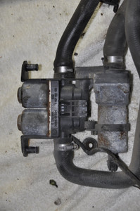 1) DD 2 BMW 8374994 Used OEM WATER VALVE 64118374994 64118372004 64118391796 64118374994 1147412135 Fits: E38 E39 ALL MODELS & other listed vehicles Euro All Parts