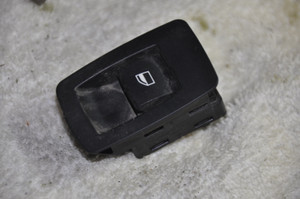 1) DD 48 BMW 6945875 Used OEM WINDOW SWITCH 61316945875 15939900 2077a a102 Fits: E90 E92 E93 E70 E71 E72 & other listed vehicles Euro All Parts 1) DD 48 BMW 6945875 Used OEM WINDOW SWITCH 61316945875 15939900 2077a a102 Fits: E90 E92 E93 E70 E71 E72 & other listed vehicles Euro All Parts