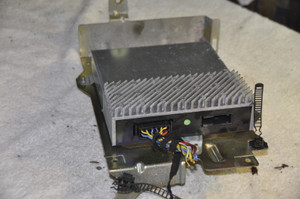 1) DD 55 BMW 8362444 Used OEM Amplifier Hifi 86661062 44501 270631 65128374535 H65110 Fits: E38 E39 & other listed vehicles Euro All Parts