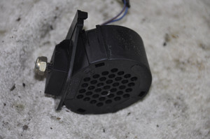 0) DD 70 BMW 6621698103.2 Used OEM DOOR ALARM GONG 65819155105 Fits: E46 E38 E53 & other listed vehicles Euro All Parts 0) DD 70 BMW 6621698103.2 Used OEM DOOR ALARM GONG 65819155105 Fits: E46 E38 E53 & other listed vehicles Euro All Parts