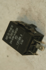 0) DH-19 BMW 1371909.9 (USED) 61311371909 OEM 3-90 2-4X21W+0-5W 12V WEHRLE 54203001 DOT A 719010 THREE FLAT PRONG WITH MOUNT 61-31-1-366-727 61-31-1-371-907 1984-1993 Euro All Parts