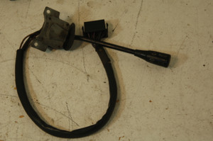 1) DH-21 BMW 1358810.3 (USED) 1361058 OEM 61311363650 61311358926 61-31-1-363-653 61311363653 WIPER SWITCH E21 1977-1983 Euro All Parts 1) DH-21 BMW 1358810.3 (USED) 1361058 OEM 61311363650 61311358926 61-31-1-363-653 61311363653 WIPER SWITCH E21 1977-1983 Euro All Parts