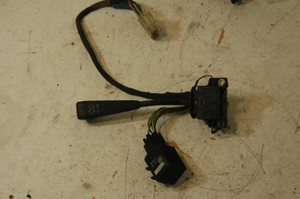 1) DH-29 BMW 1374803 (USED) E4456.3 OEM LK 9115 61311377082 61-31-1-377-082 TURN SIGNAL HIGH BEAM OBC SWITCH (NO AIRBAG) 1986-1989 E24 635CSi M6 L6 Euro All Parts 1) DH-29 BMW 1374803 (USED) E4456.3 OEM LK 9115 61311377082 61-31-1-377-082 TURN SIGNAL HIGH BEAM OBC SWITCH (NO AIRBAG) 1986-1989 E24 635CSi M6 L6 Euro All Parts