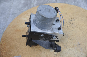1) DH-MARK BOSCH 0265950002 BMW 34-51-6-769-536 USED OEM 34526757595 ABS MODULE AND PUMP 2001 E39 540i 6 SPD WITHOUT ACTIVE STEERING Euro All Parts 1) DH-MARK BOSCH 0265950002 BMW 34-51-6-769-536 USED OEM 34526757595 ABS MODULE AND PUMP 2001 E39 540i 6 SPD WITHOUT ACTIVE STEERING Euro All Parts