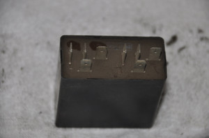 1) DH VW OEM 443907393K Used IDLE CONTROL RELAY BY VDO Audi 412.202 008 010 Euro All Parts 1) DH VW OEM 443907393K Used IDLE CONTROL RELAY BY VDO Audi 412.202 008 010 Euro All Parts