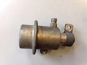 1) Mercedes Benz OEM 780392 Fuel Pressure Regulator (USED) Fits: 190E 1993 W201 2.3 ltr. Euro All Parts 1) Mercedes Benz OEM 780392 Fuel Pressure Regulator (USED) Fits: 190E 1993 W201 2.3 ltr. Euro All Parts