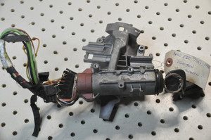 BMW OEM 1155240 USED IGNITION STEERING LOCK WITH KEY & SWITCH 1988 735i E32 32311155240 Fits: E32 735i 1988 BMW OEM 1155240 USED IGNITION STEERING LOCK WITH KEY & SWITCH 1988 735i E32 32311155240 Fits: E32 735i 1988