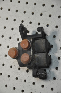 1) BMW OEM 1387289 64118391419 USED HEATER VALVE E36 1147412053 64118375792 64111387319 64118391419 Fits: E36 ALL MODEL & other listed vehicles Euro All Parts 1) BMW OEM 1387289 64118391419 USED HEATER VALVE E36 1147412053 64118375792 64111387319 64118391419 Fits: E36 ALL MODEL & other listed vehicles Euro All Parts