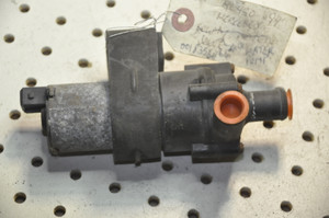 1) Mercedes Benz OEM 112-200-14-01-80 112-200-11-01-80 USED CIRCULATION PUMP 1999 ML480 W163 18356064 18356064 112-200-11-01 112-200-11-01-80 Fits: W163 ML480 1999 & other listed vehicles Euro All Parts 1) Mercedes Benz OEM 112-200-14-01-80 112-200-11-01-80 USED CIRCULATION PUMP 1999 ML480 W163 18356064 18356064 112-200-11-01 112-200-11-01-80 Fits: W163 ML480 1999 & other listed vehicles Euro All Parts