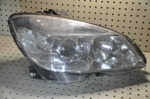 1) Mercedes Benz OEM A2048208831 USED RIGHT HEAD LIGHT ASSEMBLY 1305630550 030252500400 Fits: W204 C-Class 2010 & other listed vehicles Euro All Parts 1) Mercedes Benz OEM A2048208831 USED RIGHT HEAD LIGHT ASSEMBLY 1305630550 030252500400 Fits: W204 C-Class 2010 & other listed vehicles Euro All Parts