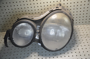 1) Mercedes Benz OEM 144345-00 210-820-43-61 USED LEFT HEAD LIGHT ASSEMBLY 144869 210-820-43-61 Fits: W210 E320 E420 E430 E55 AMG 1999-2004 & other listed vehicles Euro All Parts 1) Mercedes Benz OEM 144345-00 210-820-43-61 USED LEFT HEAD LIGHT ASSEMBLY 144869 210-820-43-61 Fits: W210 E320 E420 E430 E55 AMG 1999-2004 & other listed vehicles Euro All Parts