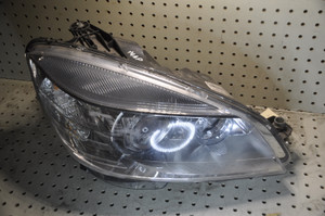 1) Mercedes Benz OEM 163673-00 211-820-54-61-64 USED LEFT HEAD LIGHT ASSEMBLY 162591 -02 -00 -01 211-820-46-61 211-820-54-61 211-820-54-61-64 Fits: W211 E Class 2007 2008 2009 & other listed vehicles Euro All Parts 1) Mercedes Benz OEM 163673-00 211-820-54-61-64 USED LEFT HEAD LIGHT ASSEMBLY 162591 -02 -00 -01 211-820-46-61 211-820-54-61 211-820-54-61-64 Fits: W211 E Class 2007 2008 2009 & other listed vehicles Euro All Parts
