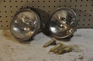 1) BMW OEM 63121354449 USED E24 HEADLIGHT REPAIR COMPONENT LEFT Side Fits: e24 633CSi 635CSi M6 M635CSi 1975-1989 & other listed vehicles Euro All Parts 1) BMW OEM 63121354449 USED E24 HEADLIGHT REPAIR COMPONENT LEFT Side Fits: e24 633CSi 635CSi M6 M635CSi 1975-1989 & other listed vehicles Euro All Parts