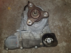 1) TAC BMW 27107643755 OEM 27107649181 (USED) REAR TRANSFER CASE 27107639270 27107636484 FROM: 2013 E84 X1 28iX N20 AWD Euro All Parts