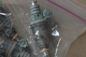 BMW 13641730060 OEM M50 USED Injector Green FROM: E36 325i 1992-1998 SOLD INDIVIDUALLY FITS 2.5 E34 E39