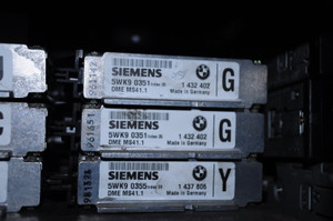 1) SIEMEN 5WK9 USED 355 Index 9 1437806 DME ECU BMW OEM M52 6 cyl e36 328i Z3 e39 528i 12141437807 12141429374 12141429473 12141429532 12141429542 12141429773 12141429896 12141430000 12141430136 12 Euro All Parts 1) SIEMEN 5WK9 USED 355 Index 9 1437806 DME ECU BMW OEM M52 6 cyl e36 328i Z3 e39 528i 12141437807 12141429374 12141429473 12141429532 12141429542 12141429773 12141429896 12141430000 12141430136 12 Euro All Parts