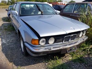 DISMANTLED - E32 DC26156 Sedan V DC26156 BMW 735iL M30 AUTO BUILT MAY 1990 Gletscher-blau 280