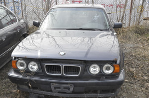 BMW e34 525i 5 series Nov 1995 Blue-Gray on Black Power Lux wood M50 Auto GK86985 Euro All Parts GK86985