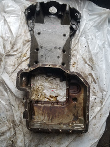 59) C BMW 11137513374 (OEM) USED OIL PAN 1742992012 1 742 992 012 M60 M64 4.0 4.4 FITS: E31 E32 E34 E39 59) C BMW 11137513374 (OEM) USED OIL PAN 1742992012 1 742 992 012 M60 M64 4.0 4.4 FITS: E31 E32 E34 E39