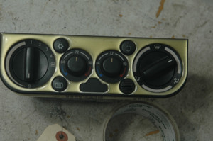 4) C BMW 64111387340 (USED) OEM 1387354 MK914494 AC HEATER CONTROL UNIT F36 FROM: 1995 E36 3I8is LAMINATED