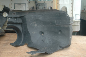4) DH MERCEDES BENZ 203-884-25-22 (USED) A2038842522 OEM LEFT REAR FENDER LINER 2003-2007 C CLASS