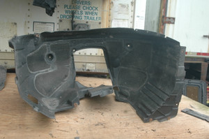 31) DH BMW 51717033749 (USED) OEM 51717033749 - 26 27 28 51717896605 M-PAKET STANKIEWICZ 173701-10 LEFT FRONT FENDER LINER FITS  E60 2004-2007