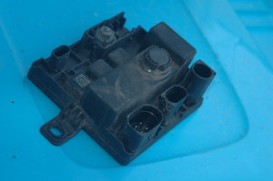 27) DH BMW 12637591534 (USED) 12-63-8-645-514 OEM POWER DISTRIBUTION BOX 12637591534 5865509 10 FITS LISTED VEHICLES 2012-2018