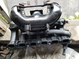 C-215a BMW 11617584527 OEM Used SINGLE STAGE AIR INTAKE MANIFOLD w/HEAT SINK ASSEMBLY N52 ENGINE MAHLE 759706102 LM 219 From: 2007 E60 525i RWD  11-12-7-548-274  11617584527 C-215a BMW 11617584527 OEM Used SINGLE STAGE AIR INTAKE MANIFOLD w/HEAT SINK ASSEMBLY N52 ENGINE MAHLE 759706102 LM 219 From: 2007 E60 525i RWD  11-12-7-548-274  11617584527