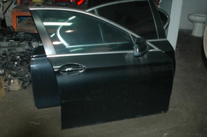 16 C BMW 41007206108 (USED) 41-00-9-628-754 COMPLETE DOOR ASSEMBLY FRONT RIGHT OEM FROM: D107273 2012 F10 528iX N20 BLACKSAPHIRE FITS: 2011-2016 F20 F11 F18