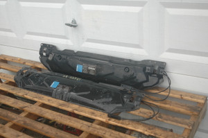 DD-12 X2 BMW 51717183107 OEM 51-71-7-183-107 (USED) RADIATOR TOP COVER w- HOOD LOCKS FROM 2008 535i FITS E60 E61 LCI 2006-2010