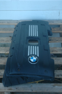 DD-37 BMW 11127552281 OEM 11-12-7-552-281 (USED) 7575033 11127575033 N52 ENGINE COVER FROM 2006 530i FITS LISTED VEHICLES