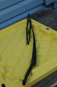 DD-2 BMW 61617003931 (USED) 61-61-7-003-931 OEM 61.61-7 003 931 01 LEFT DRIVER WIPER ARM FROM 2003 325i FITS 1998-2006 E46