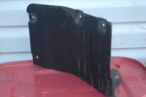 DD-2 BMW 51717050538 (USED) 51-71-7-050-538 OEM FENDER LINER RIGHT BOTTOM 51.71.7 050 538 -18 173 701-10 STANKIEWICZ 2004-2010 E60 5 SERIES