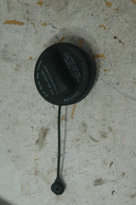 DD-27 MERCEDES-BENZ A2114700405 (USED) 221-470-06-05 OEM GAS CAP - w-TETHER A2114700405 200711011512 TESTED FITS: 1994-2020