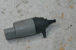 DD-32 BMW 67128362154 (USED) 67-12-8-362-154 OEM WASHER PUMP 671260934159 67.12-60 934 159 AI 02 HPO 235576 10 190907 TESTED FITS: 1998-2017