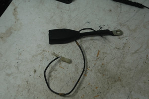 DD-11 BMW 72111864537 (USED) 1864537-411 OEM SEAT BELT RECIEVER LEFT (US DRIVER) w- PLUG TESTED AUTOFLUG AFG 0307300-2 DGBM FITS E12 E28 E24 E26